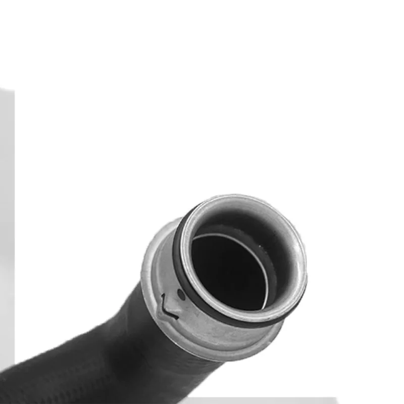 2045012582 Auto Parts Radiator Coolant Pipe Hose Water Tank Hose for Mercedes Benz W212 W204 S212 S204 A2045012582
