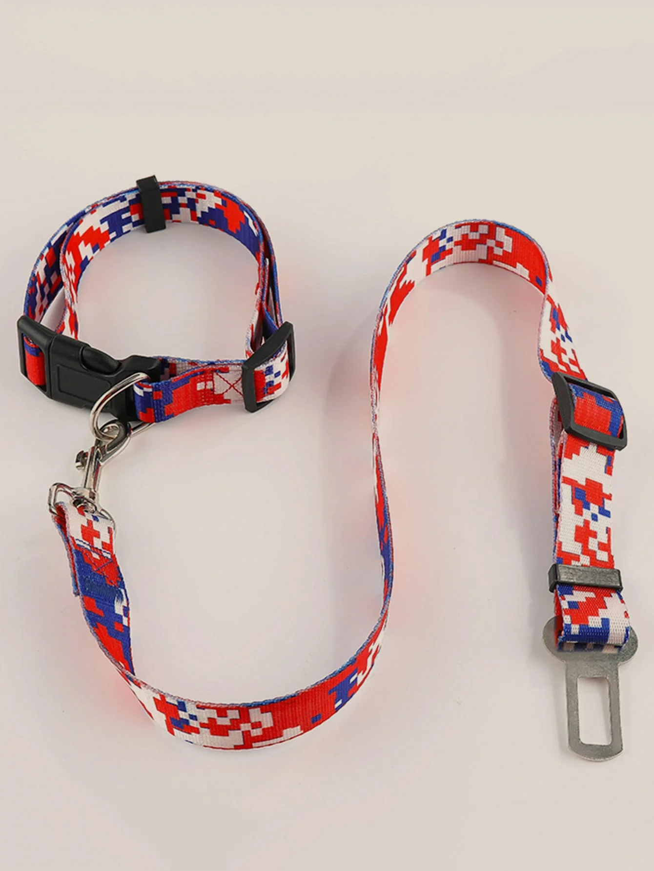 1pc-Dog car seat belt, use this rear seat towing strap and loop to ensure the safety of your pet on the road