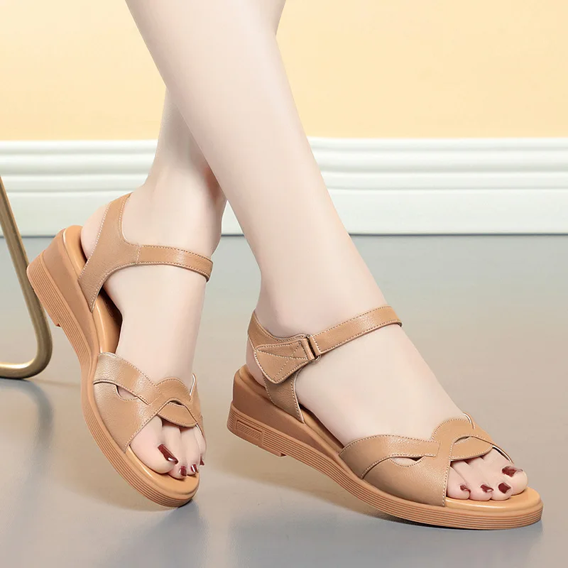 2024 New Summer Women Flat Heel Buckle Strap Sandals Breathable Peep Toe Comfortable Casual Soft Leather Mother Shoes Grace