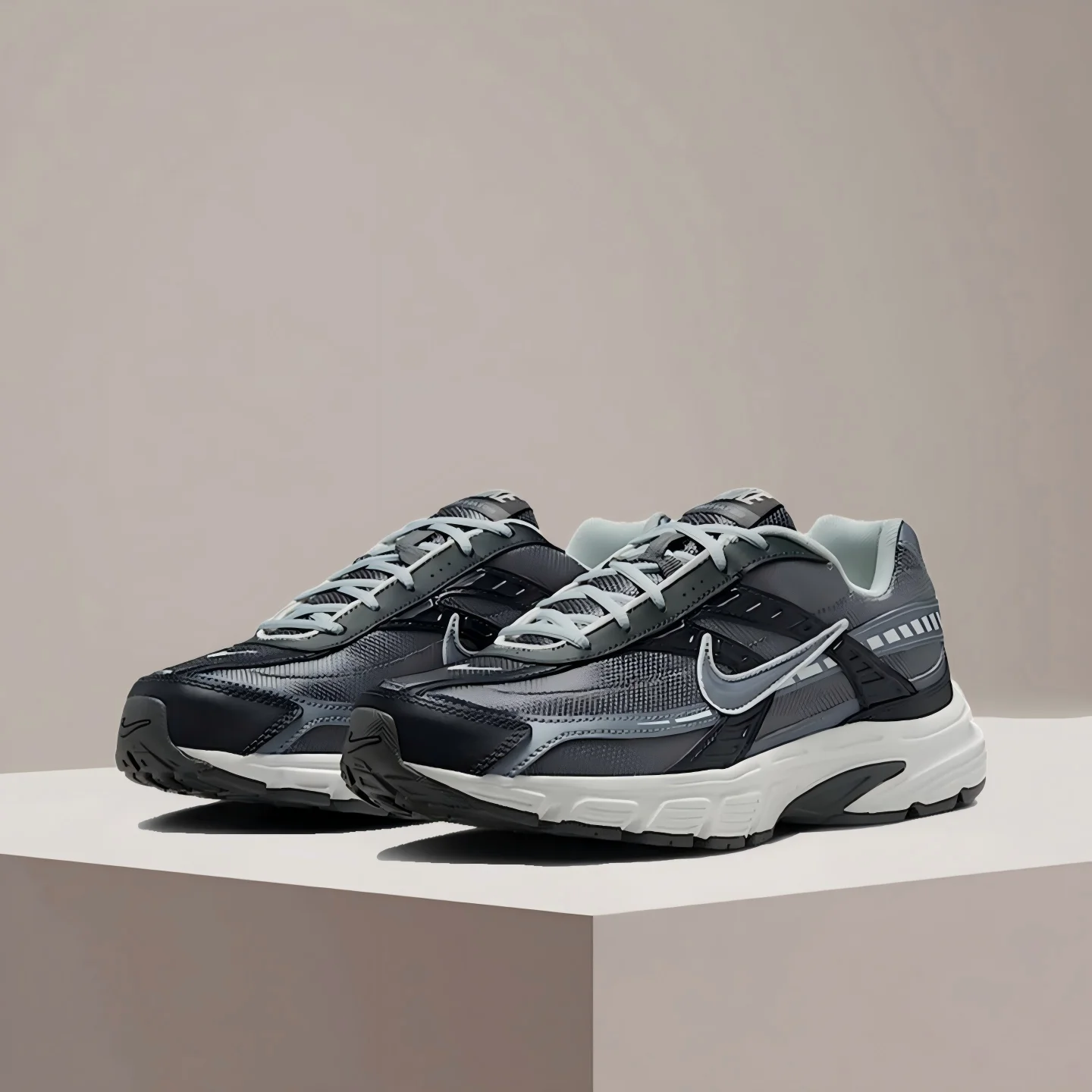 NIKE INITIATOR Breathable Running Shoes Retro Running Shoes Slip-Resistant & Durable Cushioning Design Black IB3083-001