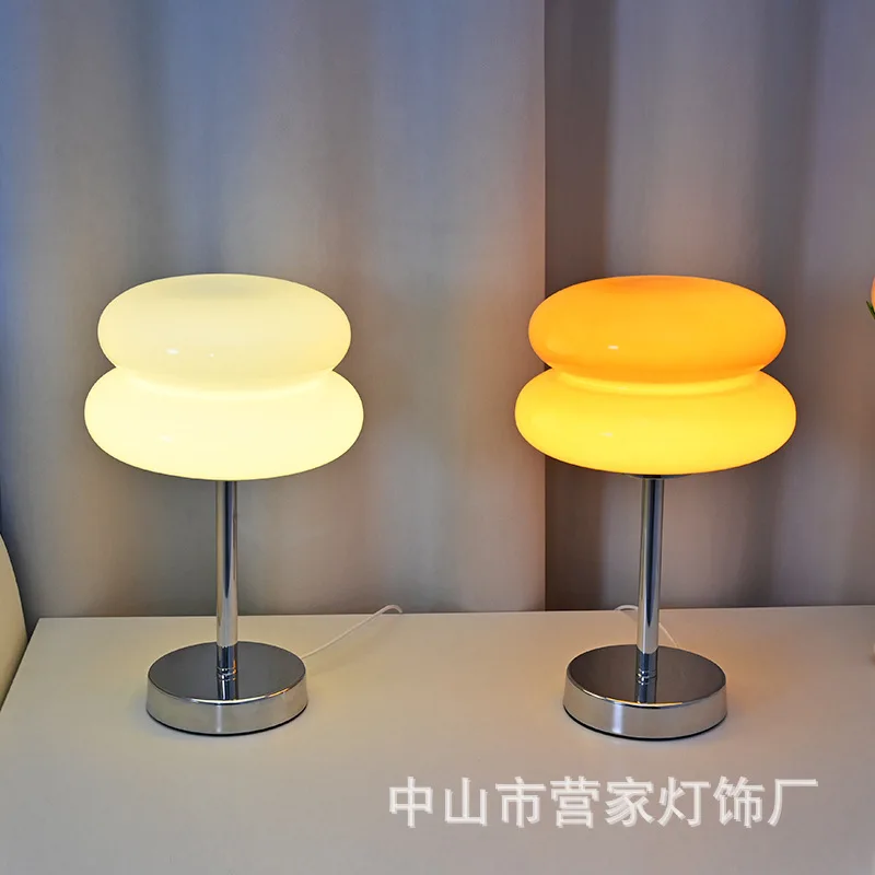 Bedroom lamp Warm living room Simple creative atmosphere Bedside glass table lamp