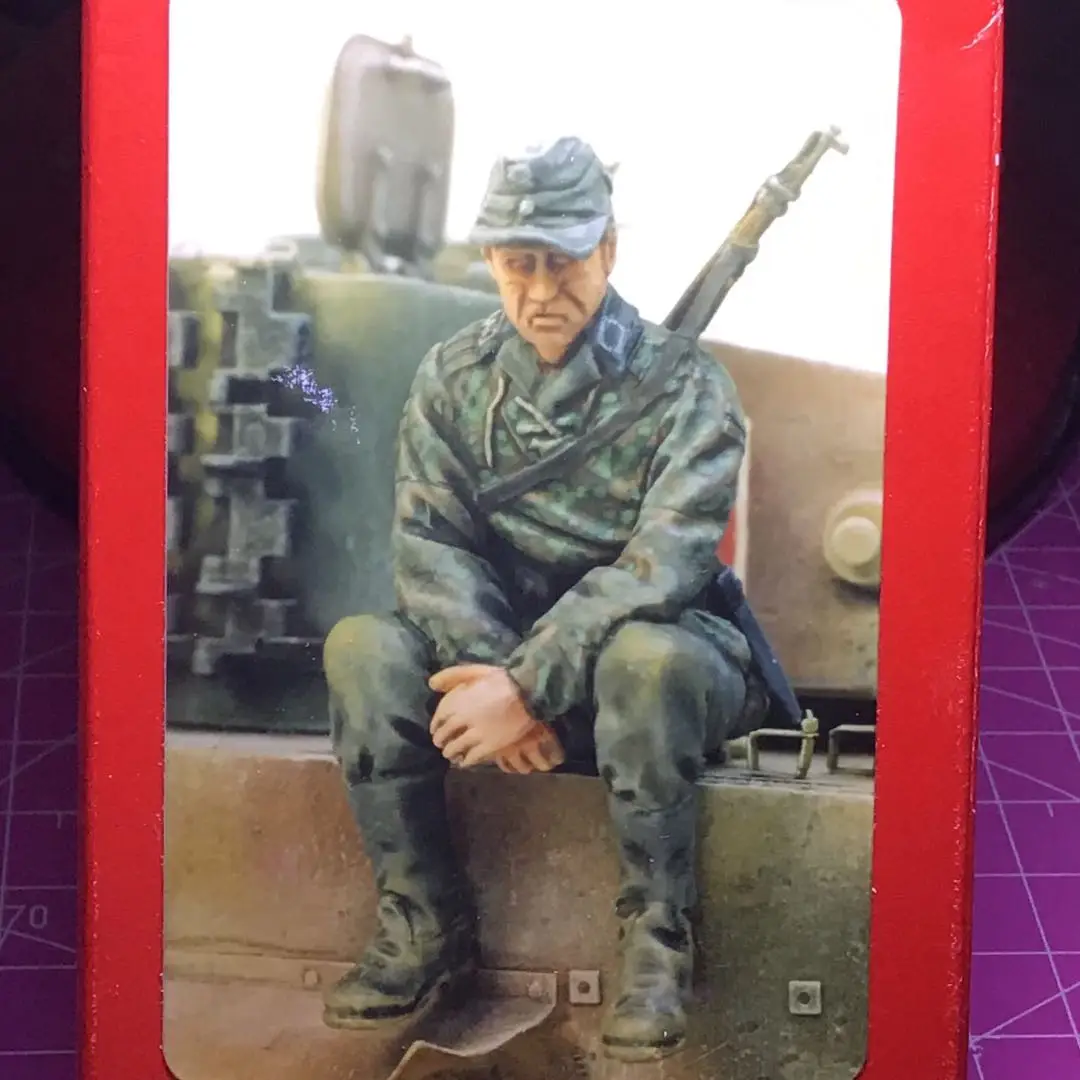 

1/35 Resin Model Figure GK , Unassembled and unpainted kit