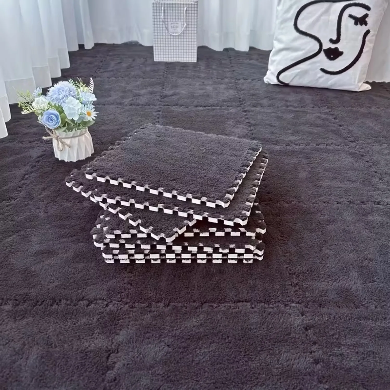 4-20 Piece Square Interlocking Plush Rugs Soft Long-pile Rugs Perfect for Bedrooms Living Rooms Studies and Holiday Decorations