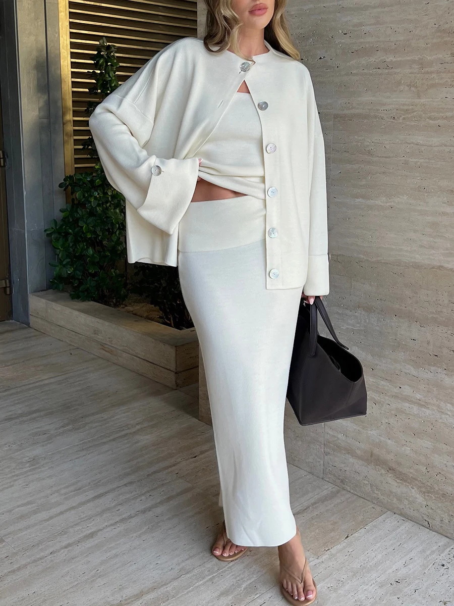 

Осень-зима 2022, женский вязаный комплект, шикарный камзол + кардиган с длинными рукавами + юбка, свитер, костюм из 3 предметов, модная уличная одежда, повседневная одежда