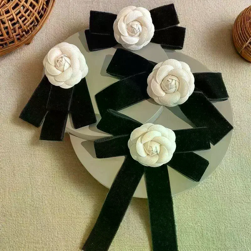 1Pcs Velvet Bow Tie Ladies College Style Shirt Collar Pins Fabric Camellia Flower Brooch Vintage Wedding Party Brooch For Women