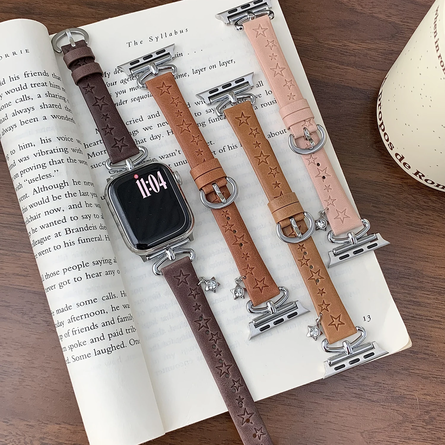 

Винтажный ремешок с подвеской в виде звезды из натуральной кожи для Apple Watch S11 S10 S9 SE-1 49 46 45 44 42 41 40 мм модный женский ремешок