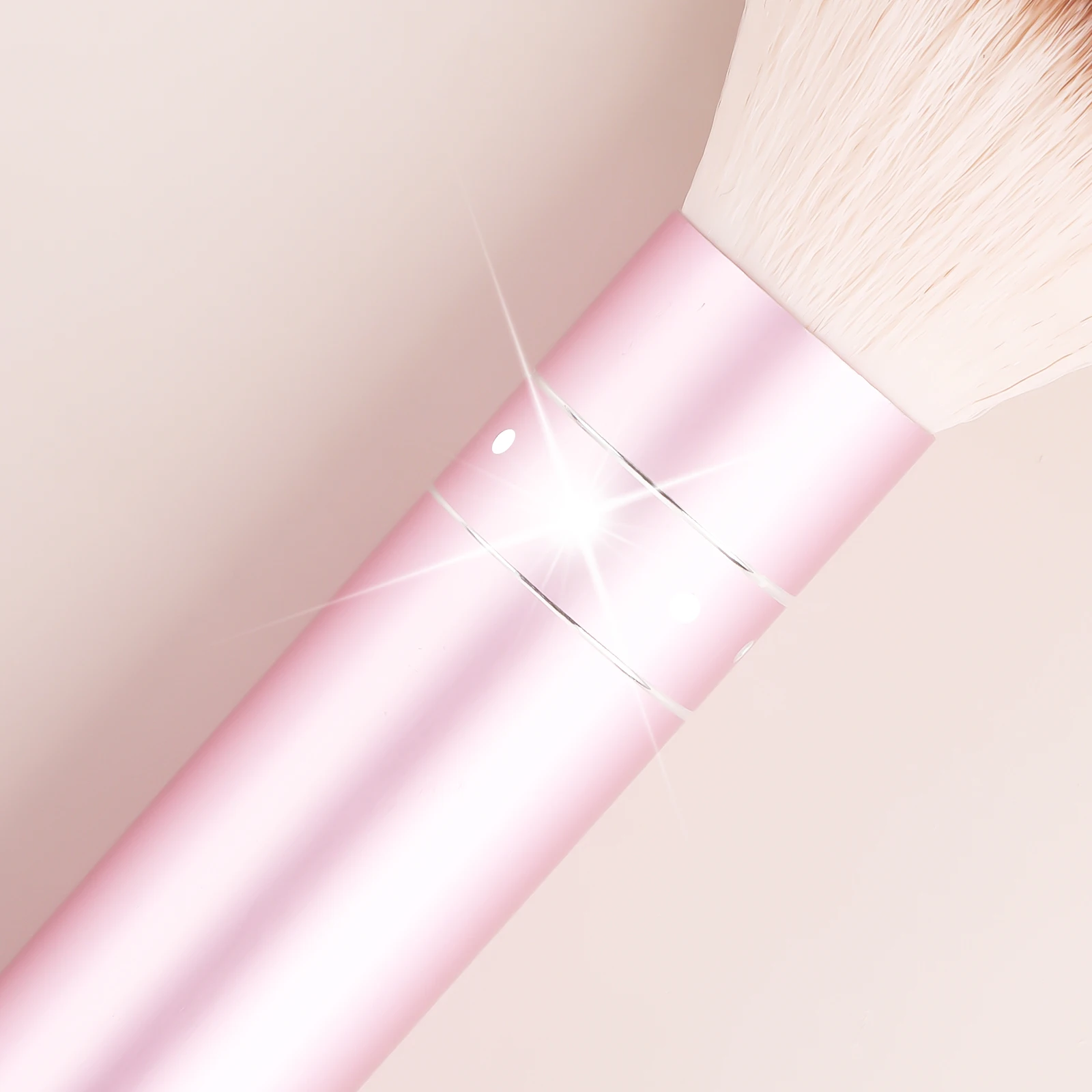 4-delige make-upborstelset Zacht synthetisch haar Make-upborstels Foundation Oogschaduw Cosmetisch Breng schoonheid Eieren en poederdonsjes Gereedschap