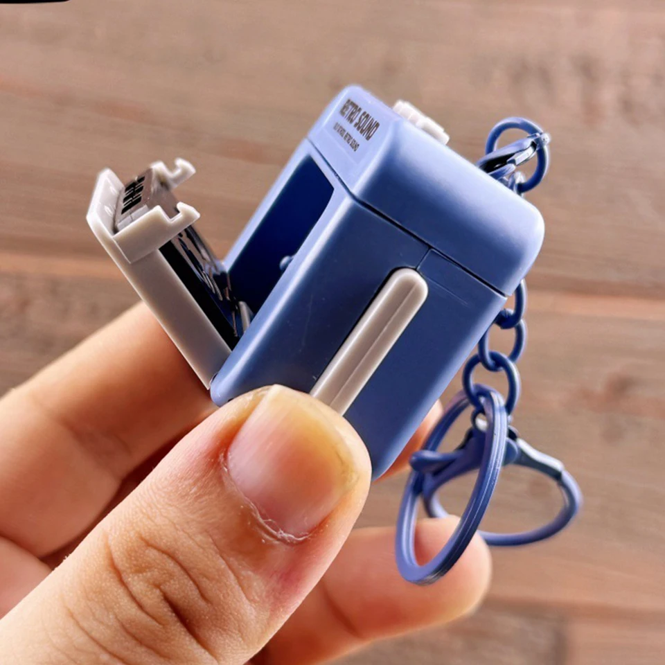 ZAKOL Personalized Retro Tape Recorder Keychain Mini Recording Music Box Pendant Keyring Backpack Ornament Birthday Couple Gift image 5