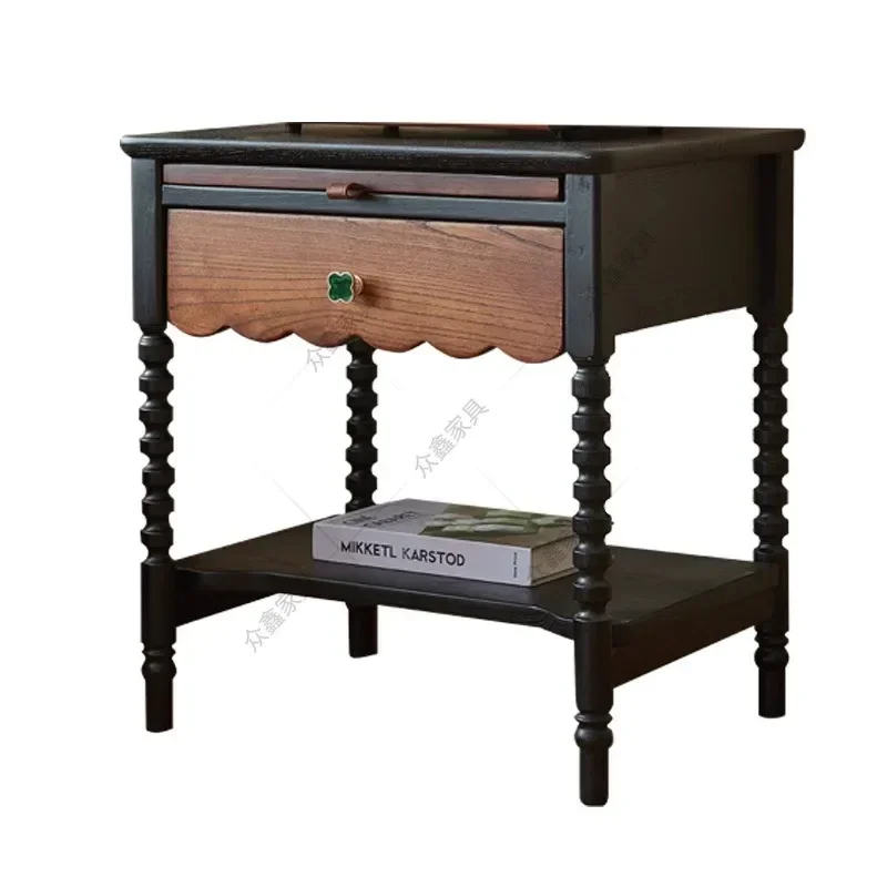 HHhot Sale Elegant Vintage Bedside Table Aesthetic Luxury Cabinet Storage Bedside Table Drawers Unique Gothic Furniture