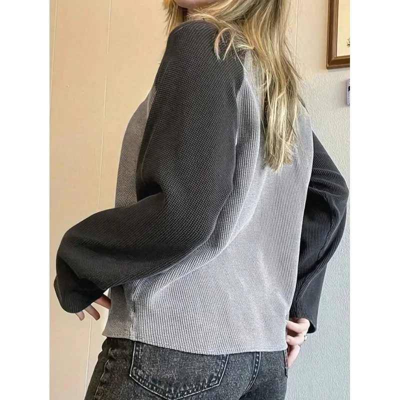 

European and American autumn and winter star print retro contrasting color shoulder loose fitting pullover long sleeved T-shirt
