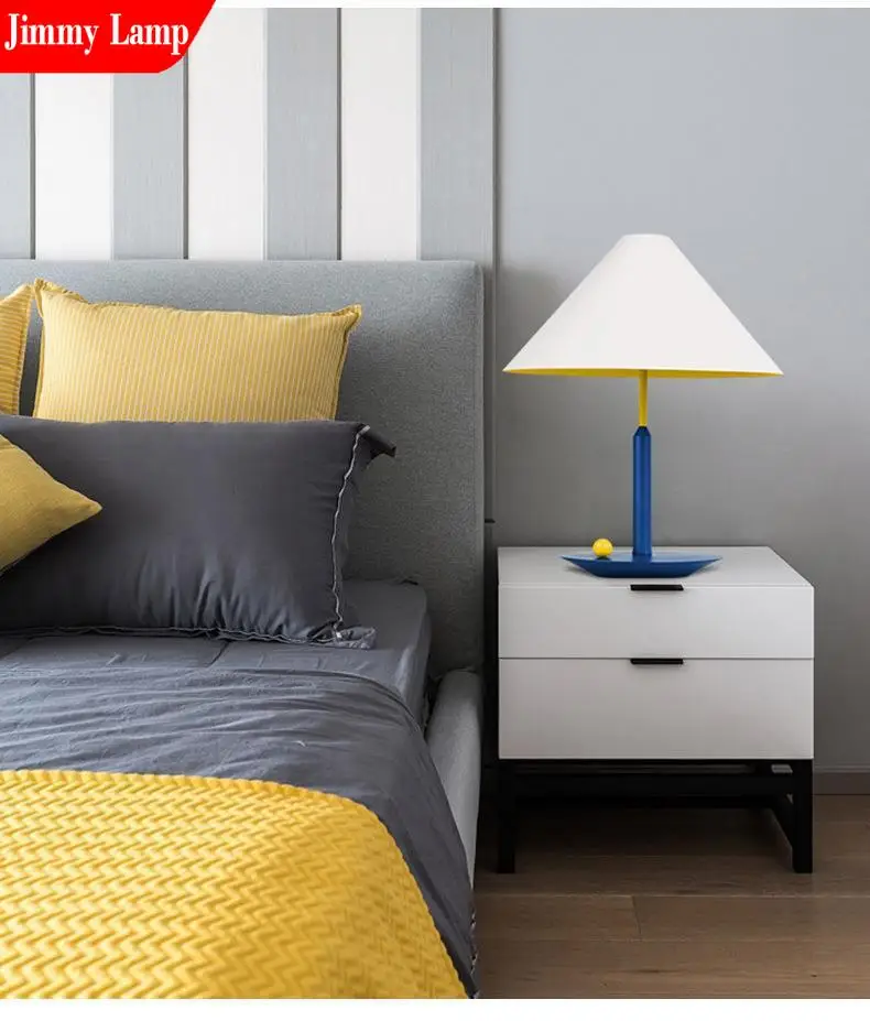 الإضاءة الاسكندنافية الجدول مصباح مكتبي معدني E27 LED لمبة لغرفة النوم دراسة منضدة فندق الإقامة المنزلية زخرفة