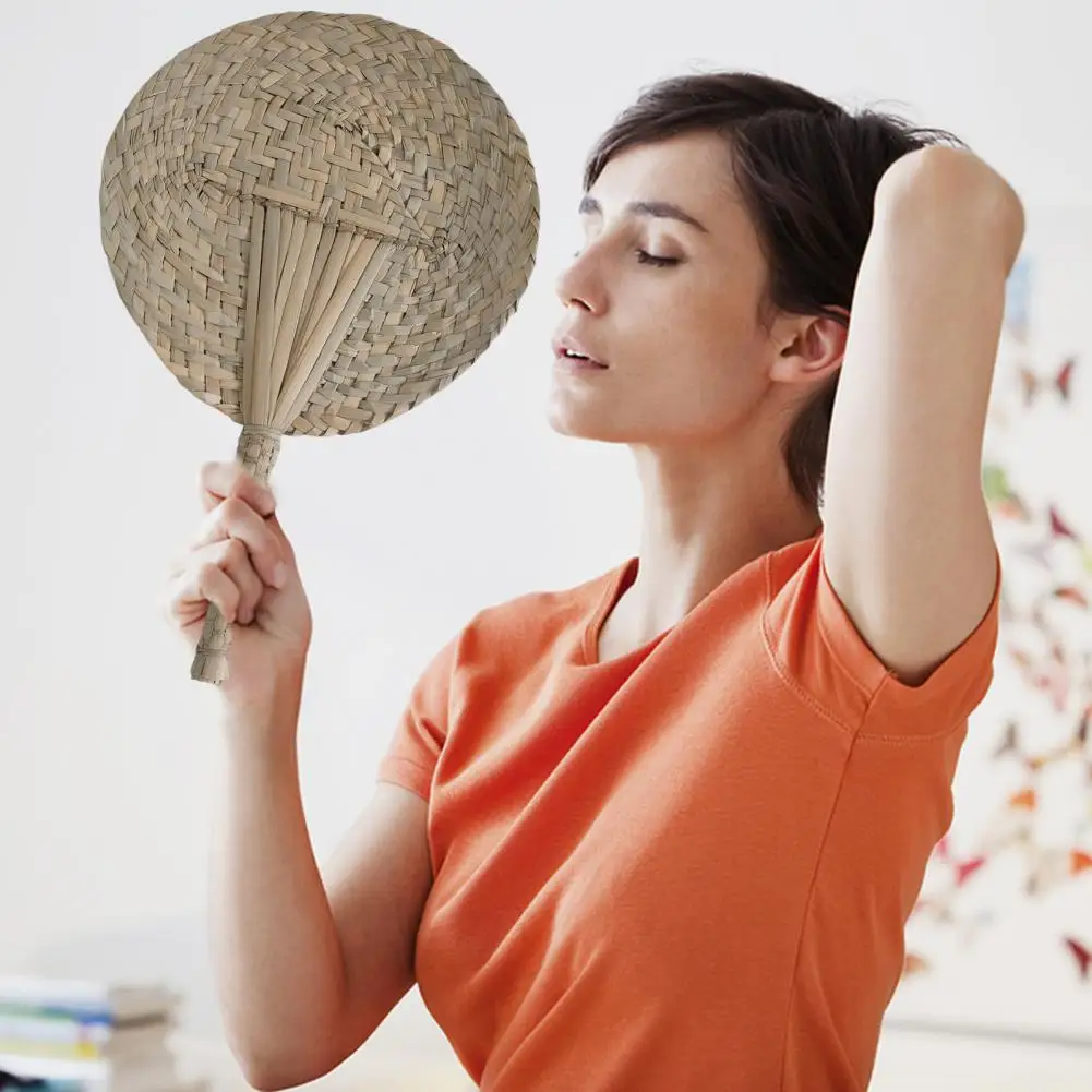Abanico de verano elegante hecho a mano abanicos de mano de rafia de bambú abanicos de hojas de palma de estilo chino para decoración del banquete de boda de verano para elegante