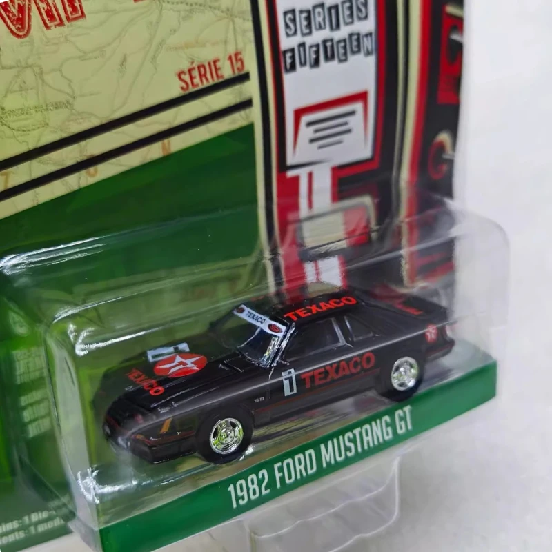 

Greenlight 1:64 Running on Empty Series 15-1982 Ford Mustang GT-Texaco # Коллекционная игрушка, небольшая подарочная модель, настенная подвеска