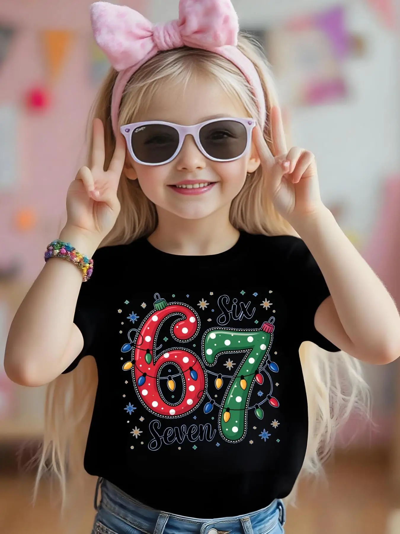 Alphanumeric 67” Pattern Print 1-Piece Casual Sports Short-Sleeve T-Shirt for Girls in Red and Green with Printed Christmas Elements, 2026 New Versatile Clothing for Home and Outdoor Wear