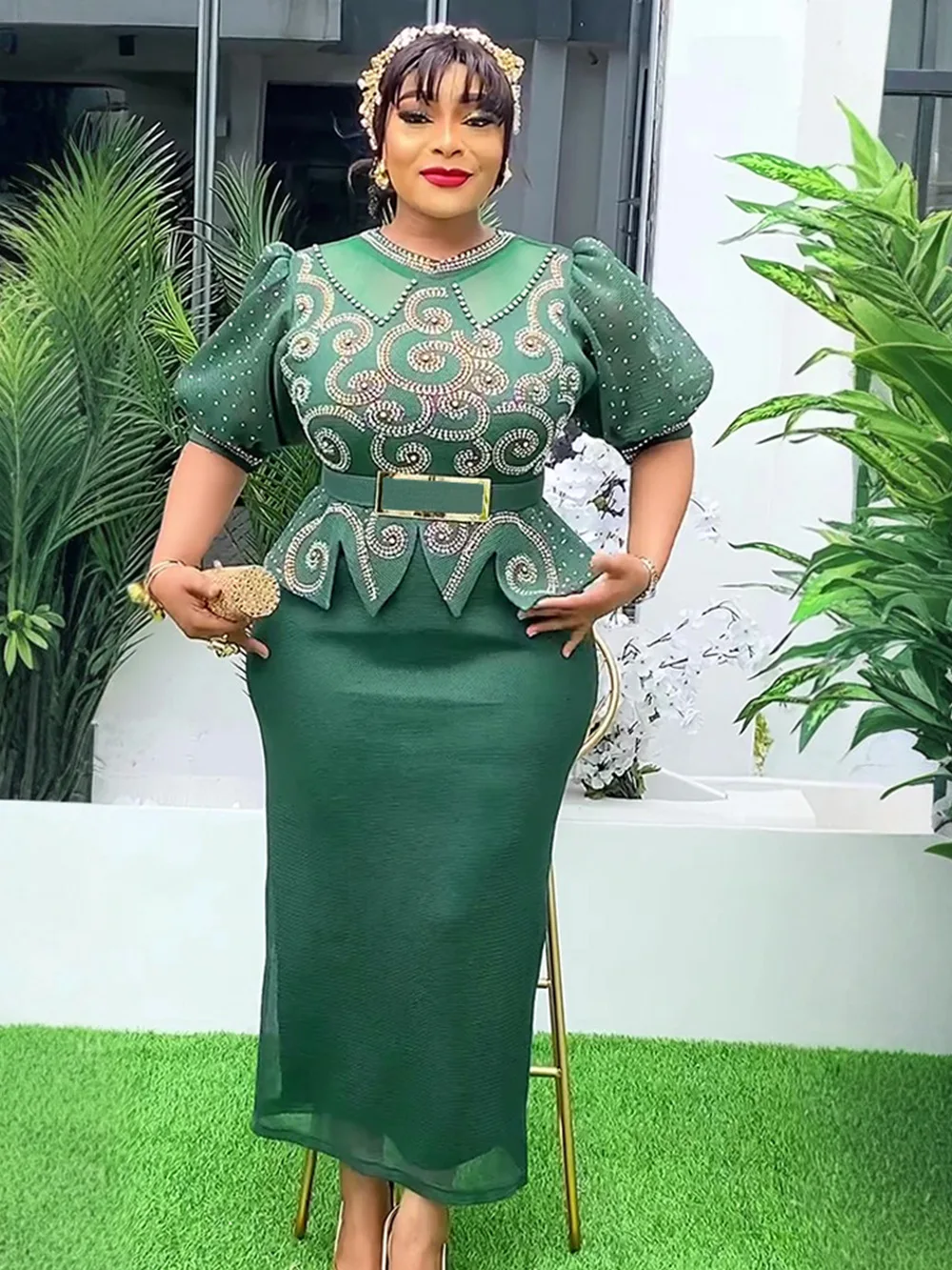 Elegante, met diamanten ingelegde heupjurk met pofmouwen en hoge taille voor grote maten dames Modieus en stijlvol Plous-Wear