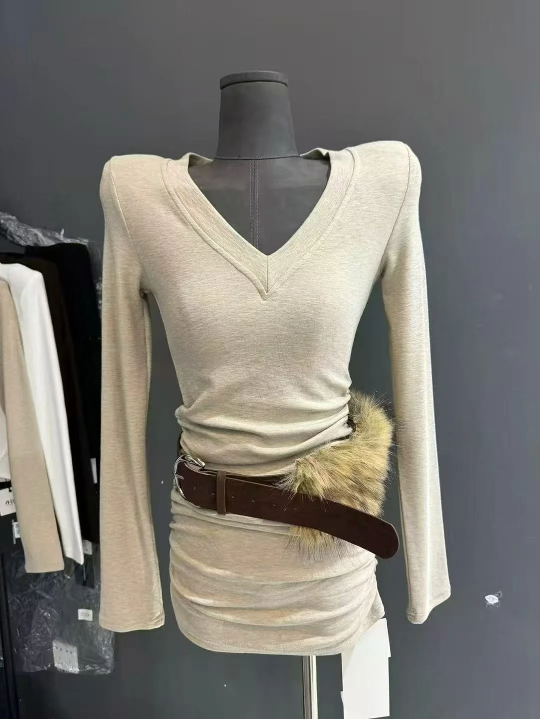 Slim Fit Long Sve V-Ne rembourré oulder T-irt femmes bruyé T-shirt Dr haut coréen Sle trajet coton mélange