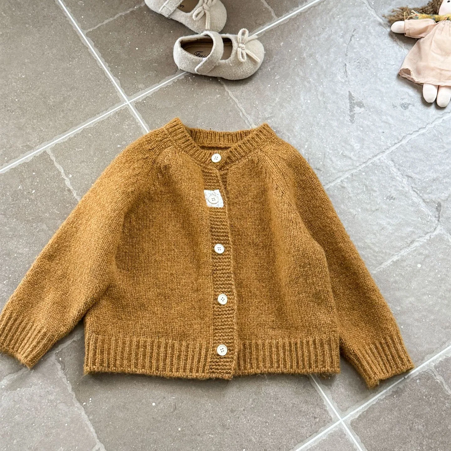 2026 Kids Sweater 2026 Fall New Korean Childrens Wear Korean Loose Casual Fashion Patch Girls Cardigan
