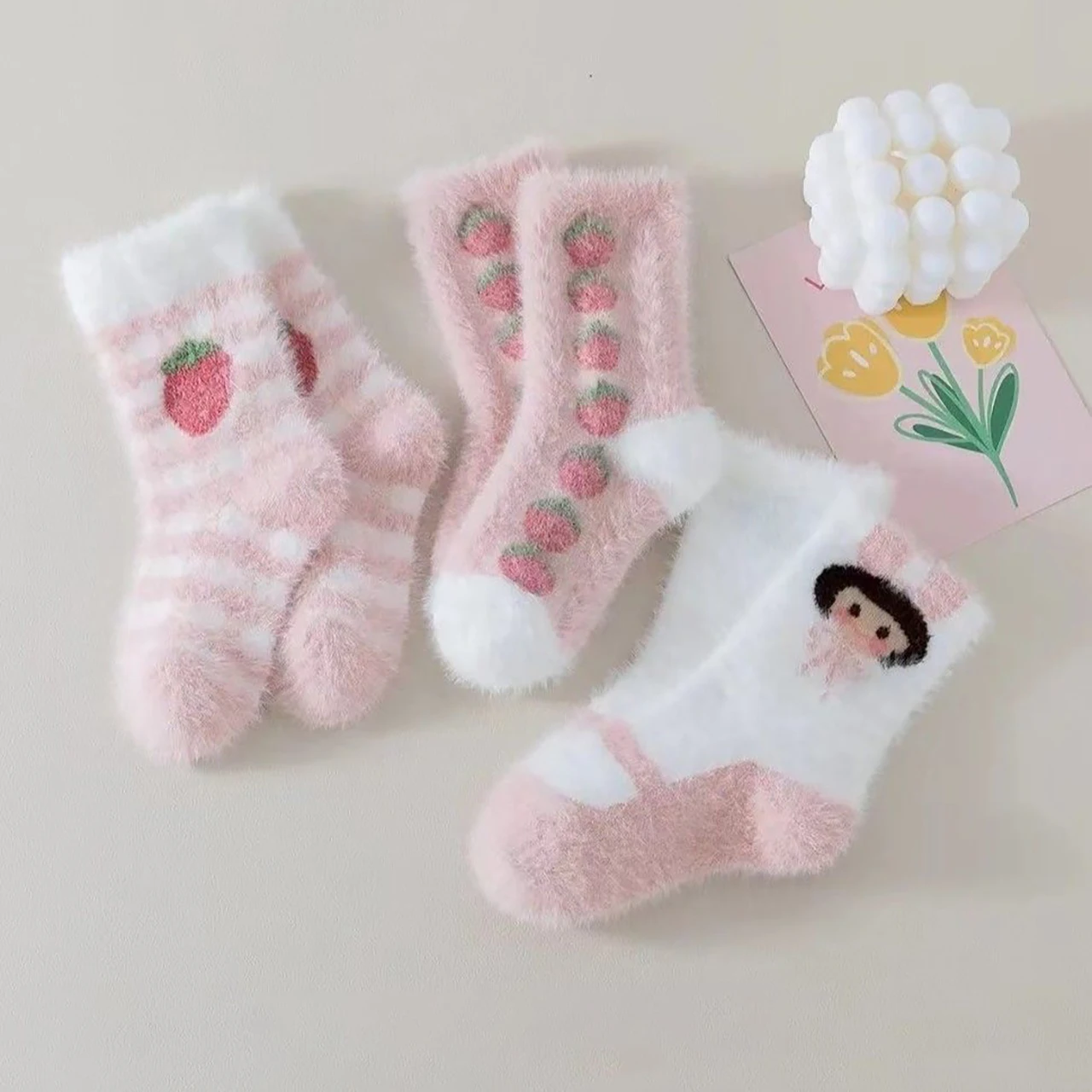 

Милые носки из меха норки, детские плюшевые носки, розовые носки с клубничным кроликом для девочек, зимняя теплая детская обувь, детские чулки для детей 0-5 лет