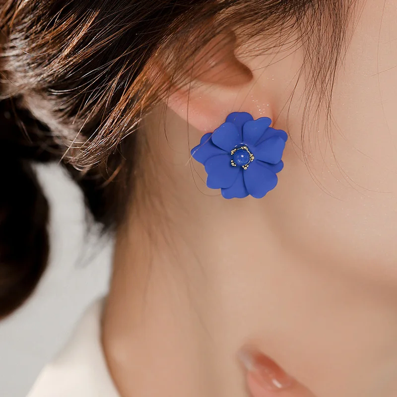 New blue flower small-scale ear studs trendy silver hooks high-end and elegant ear accessories ear ring fresh and clean