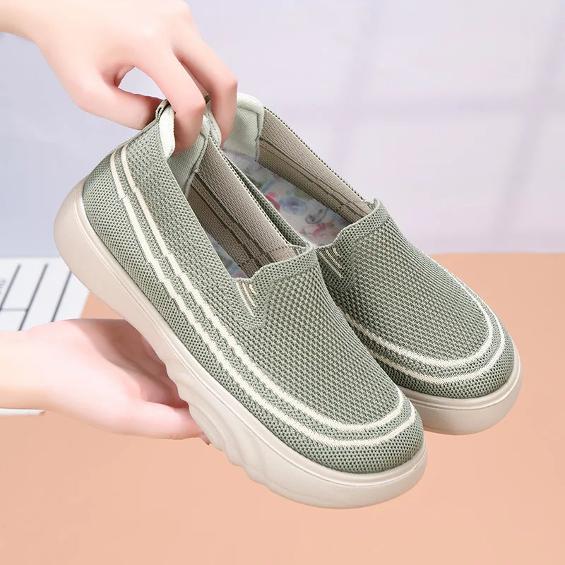 Women's Casual Breathable Old Beijing Cloth Shoes Comfortable Mother's Footwear Fashionable Linen Slip-On for Everyday Use