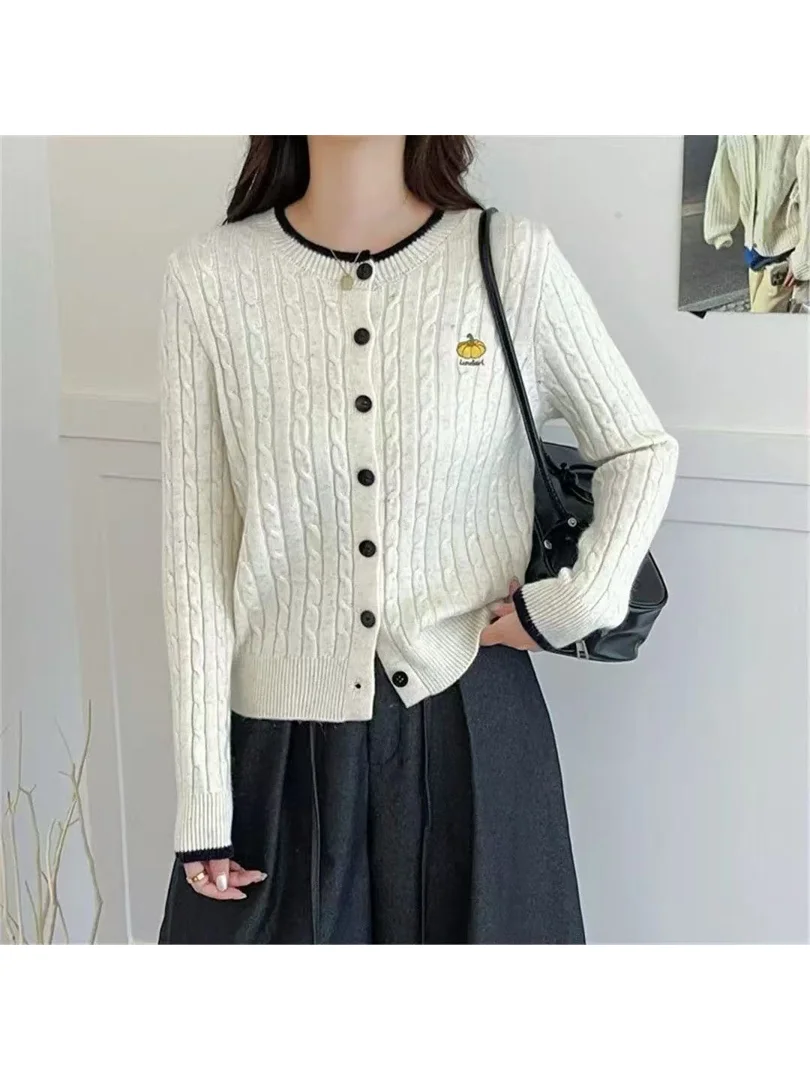 Red Knitted Sweater Cardigan Women's Autumn Fashion Twisted Yarn High-End Feeling Top Early Autumn Wear Polyester Fiber