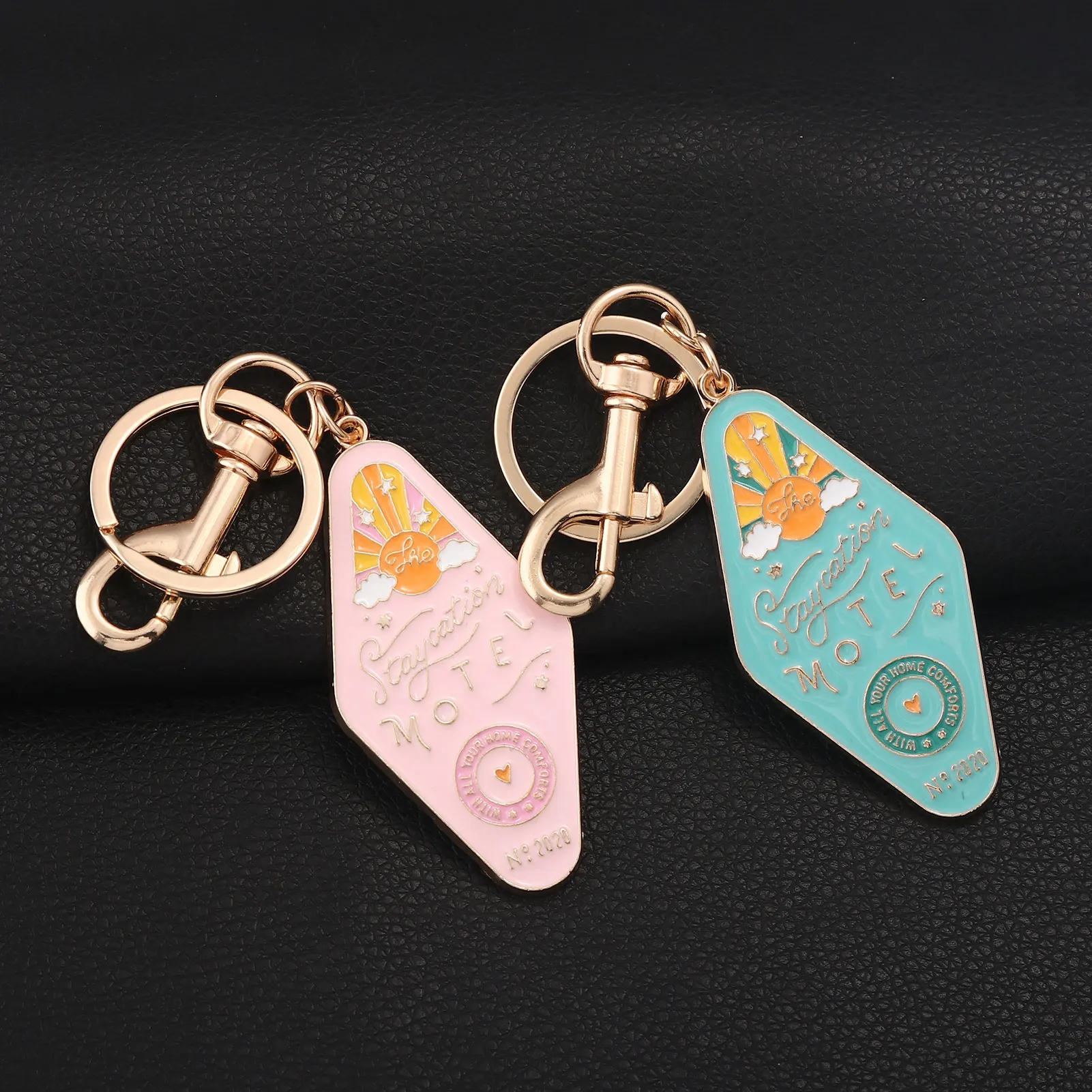 Staycation Motel Keychain Isolation Key Ring Fashion Enamel Gift for Christmas Lockdown Period Women Bag Charm Car Key Accessory