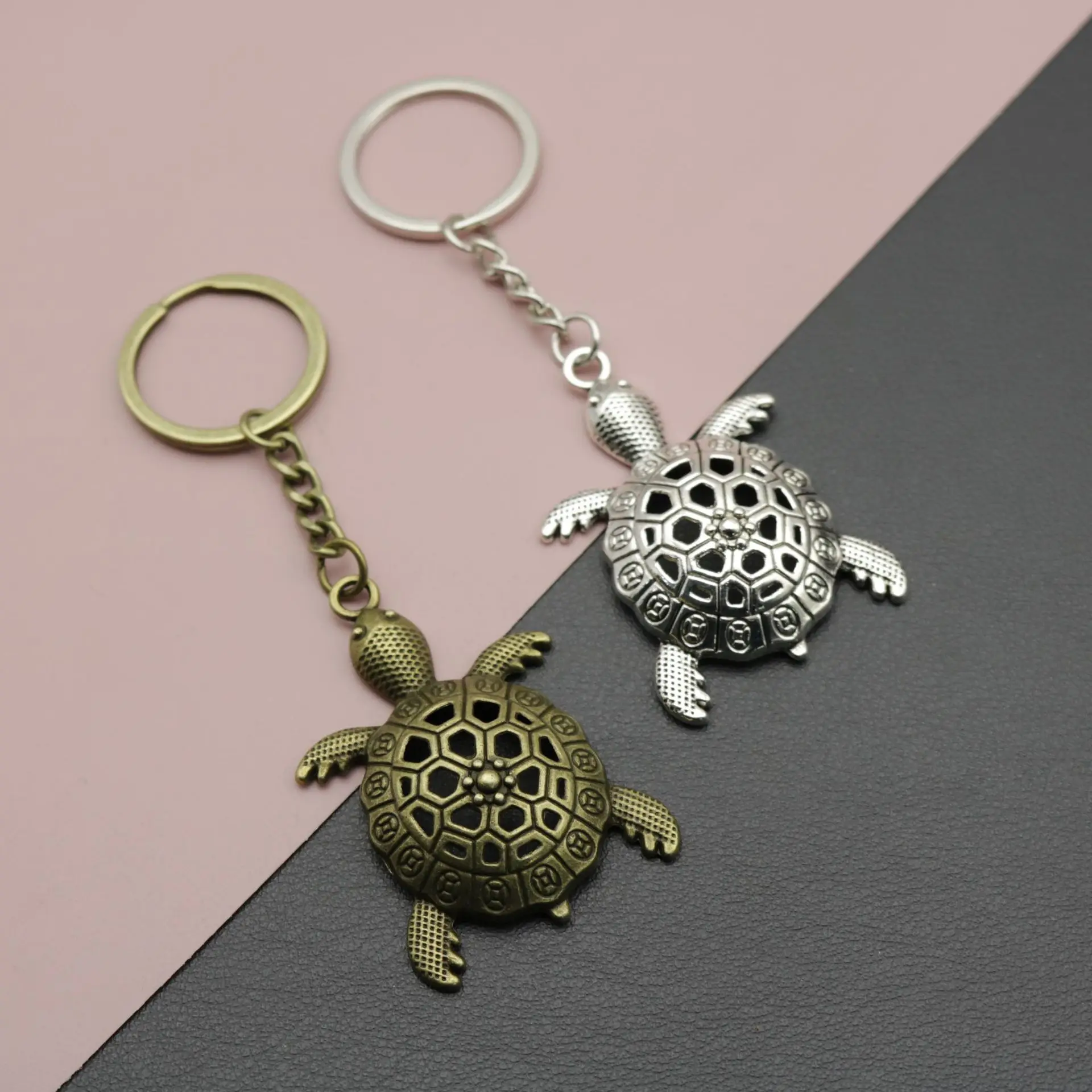 Men's creative keychain alloy turtle vintage keychain