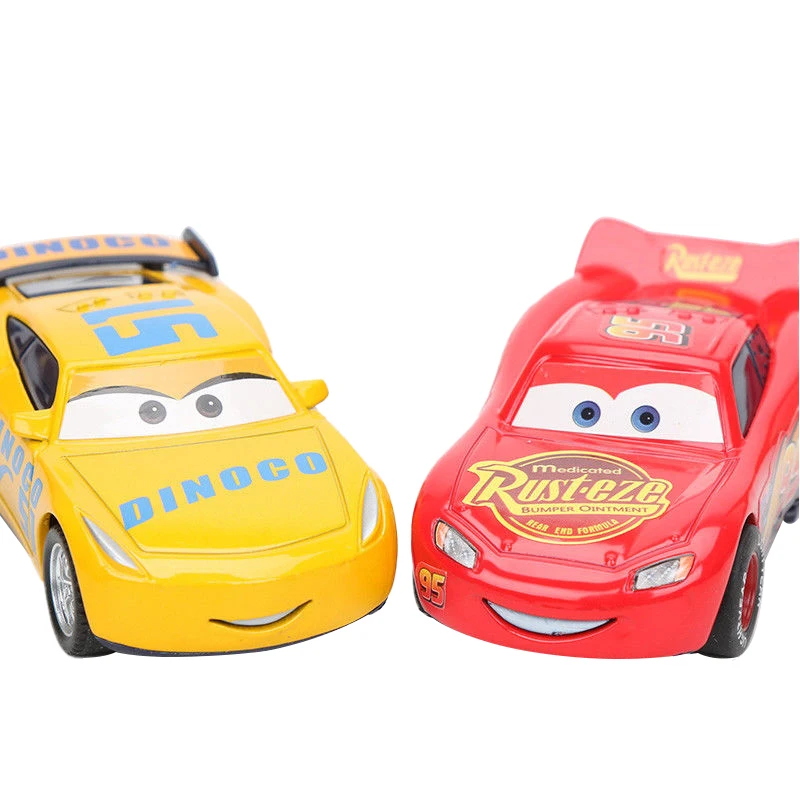 4/6個セット ディズニー ピクサー カーズ2 3 おもちゃ プルバック ライトニング・マックィーン ミニ ダイキャストメタル ジャクソン・ストーム ラミレス フィルモア 子供向けギフト