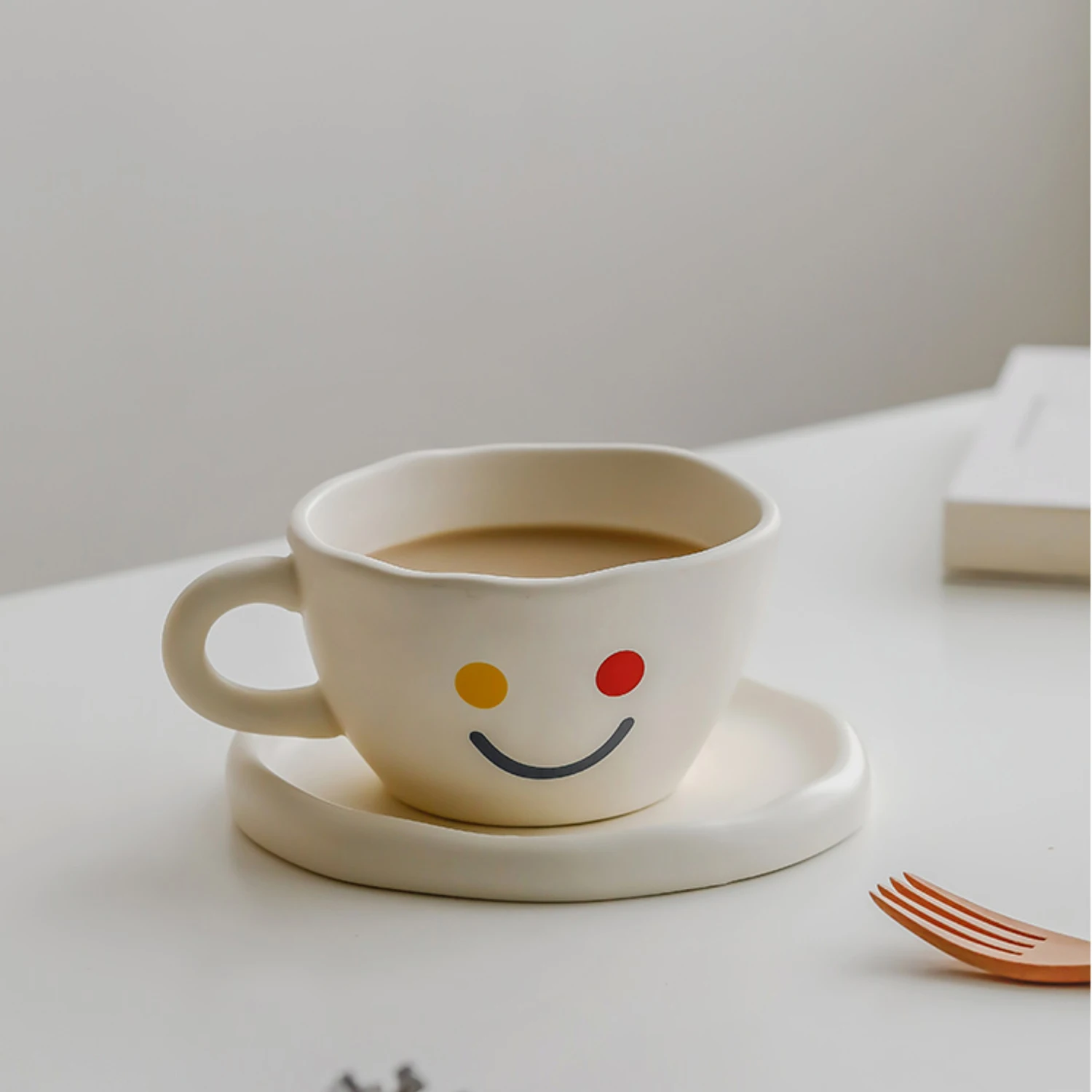 Nordic Cute Style High Temperature Fired Ceramics Cup and Saucer Set Handmade Simple Smiling Face Pattern Coffee Afternoon Tea
