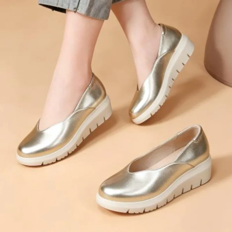 2026 Spring/Summer New Shallow Mouth Pointed Slope Custom Shoes for Women, Low Top Thick soled Sponge Cake Shoes for Women
