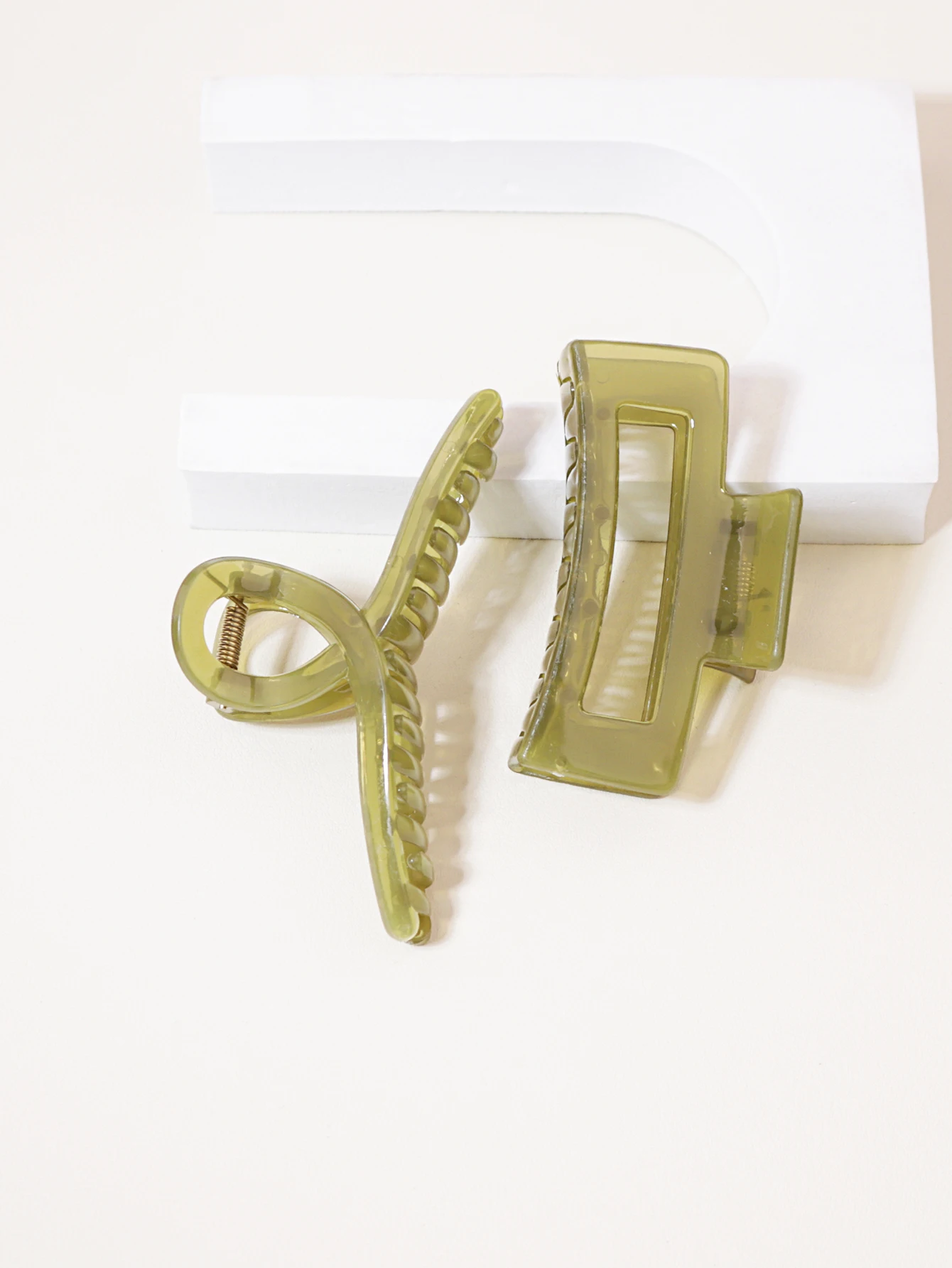 2pcs retro Korean style fashionable and minimalist shark hair clip for women's hair accessories Special for real hair wigs