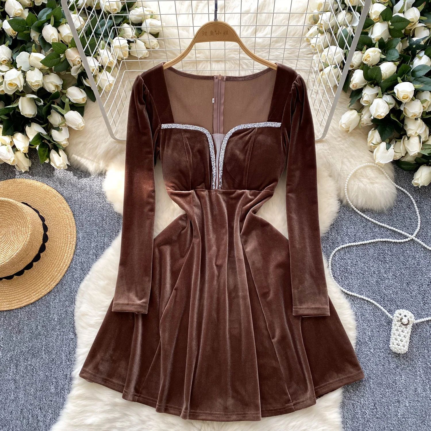 Elegant Long Sleeves Vintage Square Collar Chic Sequins Slim A-line Velvet Dresses French Streetwear High Street Autumn Clothing