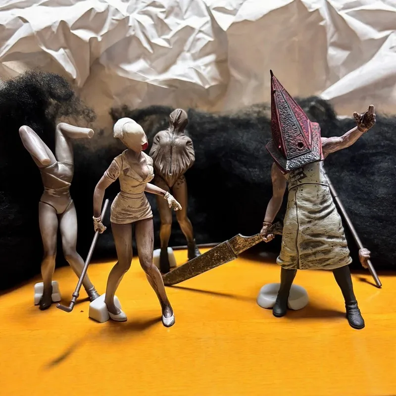 New Silent Hill 2 SR+ Bubble Head Nurse & Pyramid Head Gashapon  Desktop Decoration For Game Fans In Stock Authentic