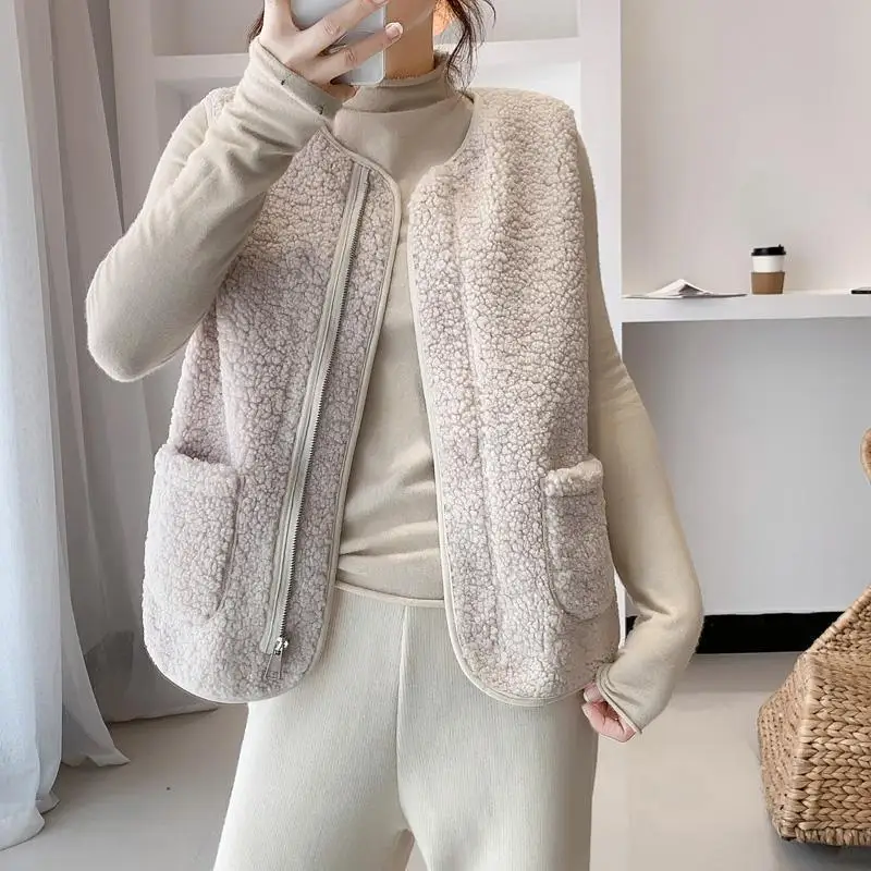 Autumn Winter New Fashion Solid Round Neck Sleeveless Lamb Wool Vest Women's Clothing Casual All-match Korean Loose Chic Tops