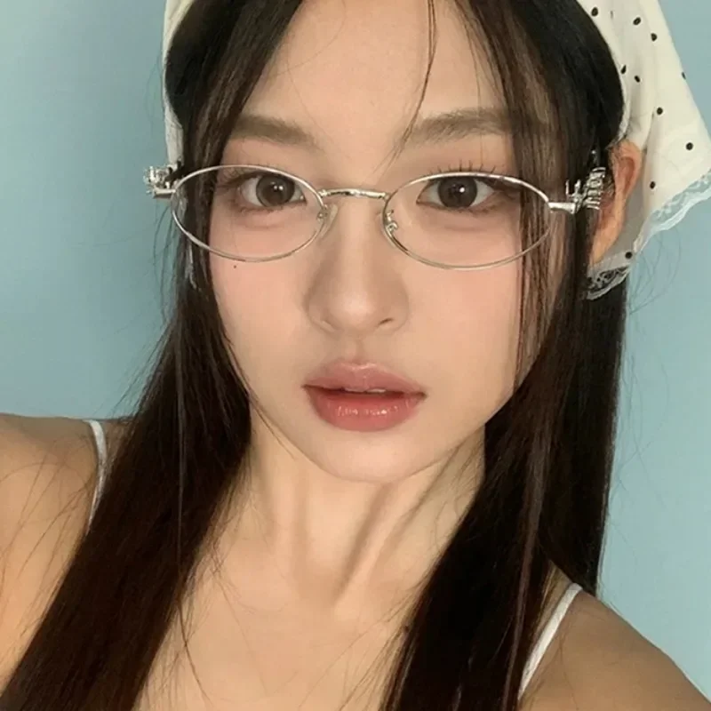 Rhinestone Oval Sunglasses Summer Women Men Elegant Metal Small Frame Glasses Silver Color Casual Sunglasses Fashion Accessories