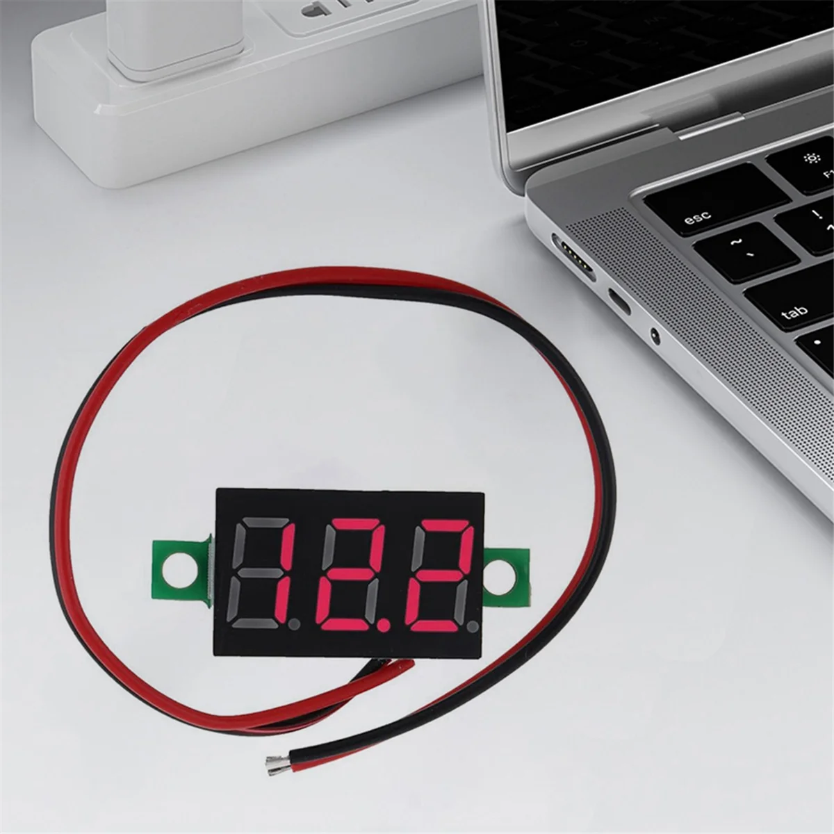 10 ชิ้น 2 สายมินิดิจิตอลโวลต์มิเตอร์ DC 2.5 โวลต์ - 40 โวลต์, จอแสดงผล LED เครื่องทดสอบแรงดันไฟฟ้า - T45C