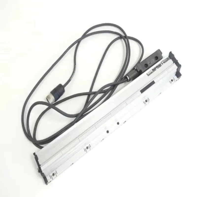 

LS 186 ML 340 ID No. 295 711-14 SN:7546488F + AE LS 186 / 326 797-03 Programming Controller Industrial Automation