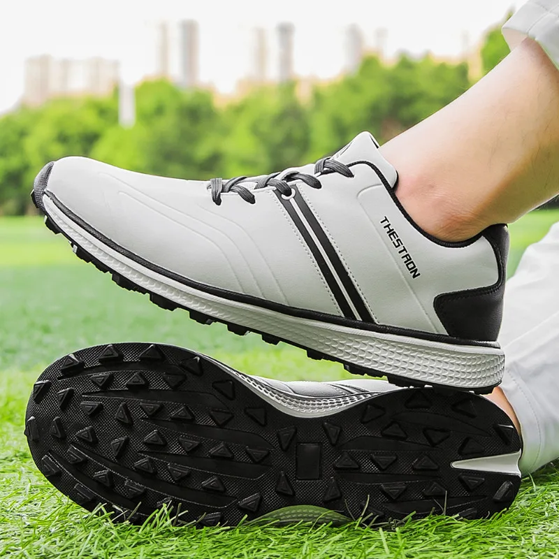 Professional New Golf Shoes Men Lightweight Outdoor Male Non Slip Footwears