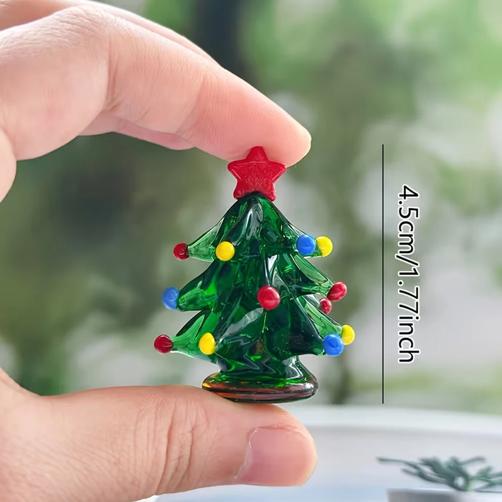 Handmade Mini Crystal Glass Christmas Tree Ornaments, Cute Mini Christmas Tree Figurines, Collectible Figurines, Christmas Themed, Suitable for Holiday and Tabletop Decorations, Are Ideal Christmas Decoration Accessories.