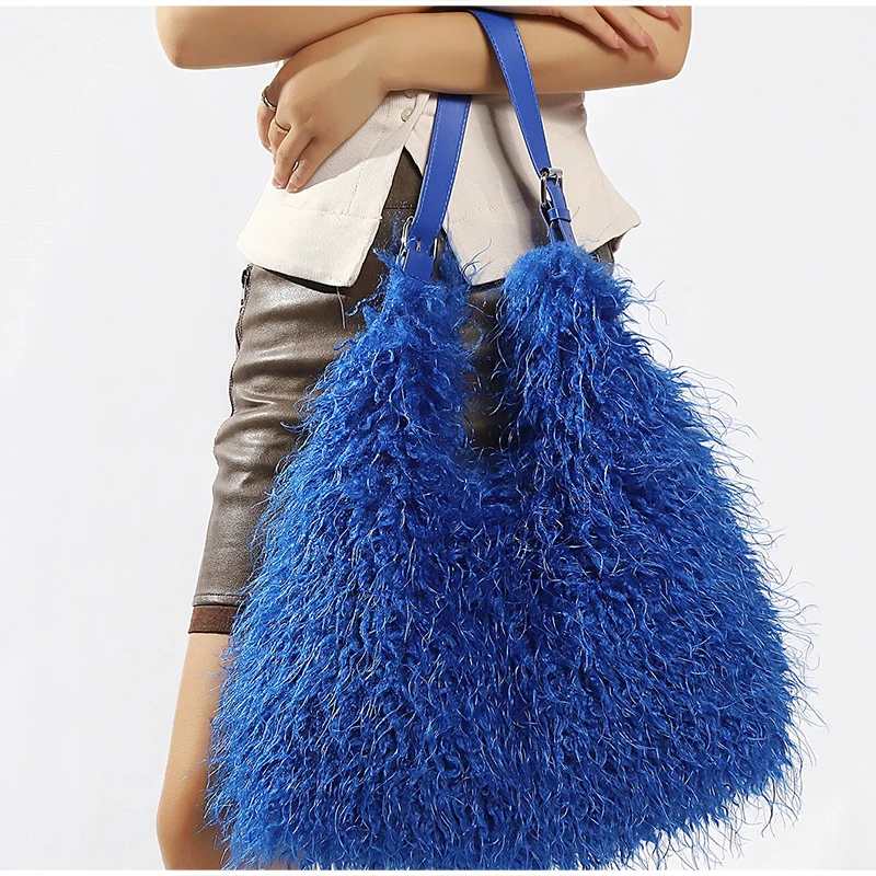 Lange, lockige, flauschige Plüsch-Umhängetasche, Y2k-Mädchenmode, große Damen-Winterhandtasche, einfarbige Tragetasche – Detail 24