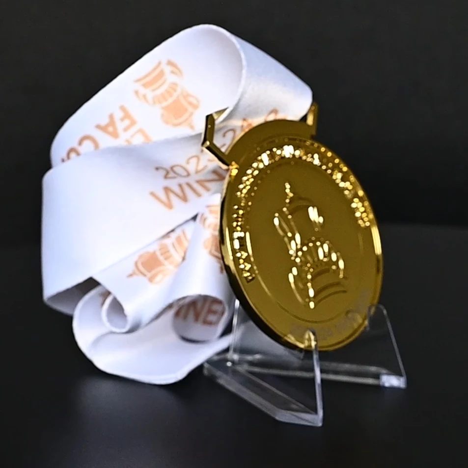 2026 England Domestic Football Challenge Cup Champions Medal With Ribbon Fan Collectible Souvenir
