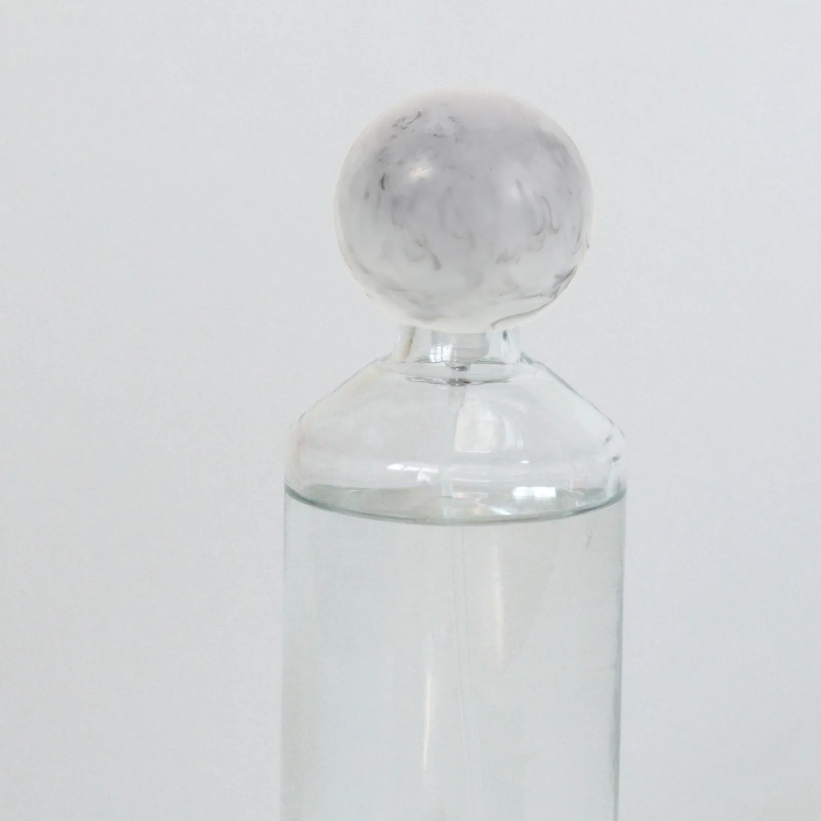 

4Pcs Perfume Caps Resin 15 Teeth Fit Round Ball Cylinder Covers Replacement for Cologne Spray Bottles Fragrance Bottle Stopper