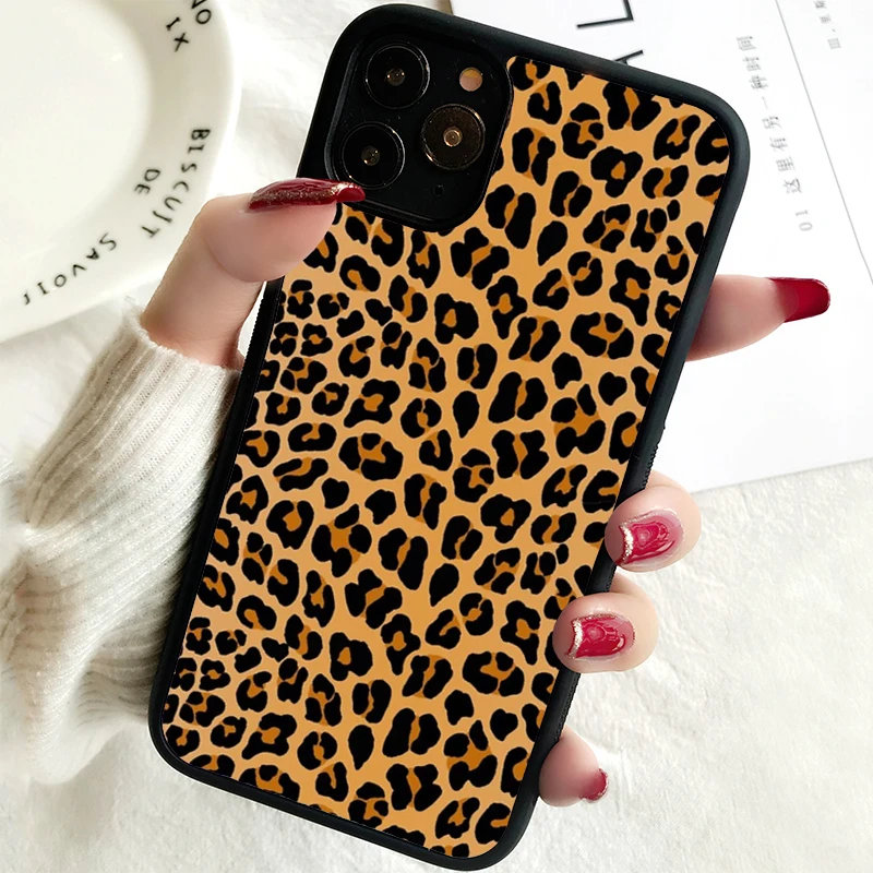 5 SE 2020 Phone Cover Case for iPhone 6 6S 7 8 PLUS X XS XR 11 12 13 MINI 14 PRO MAX Rubber Animal Print Cheetah Black and Brown