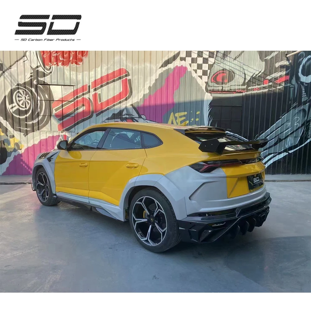 M Style Wide Body Kit Dry Carbon Fiber Side Skirt +Wide Body Extensions For  Lamborghini URUS