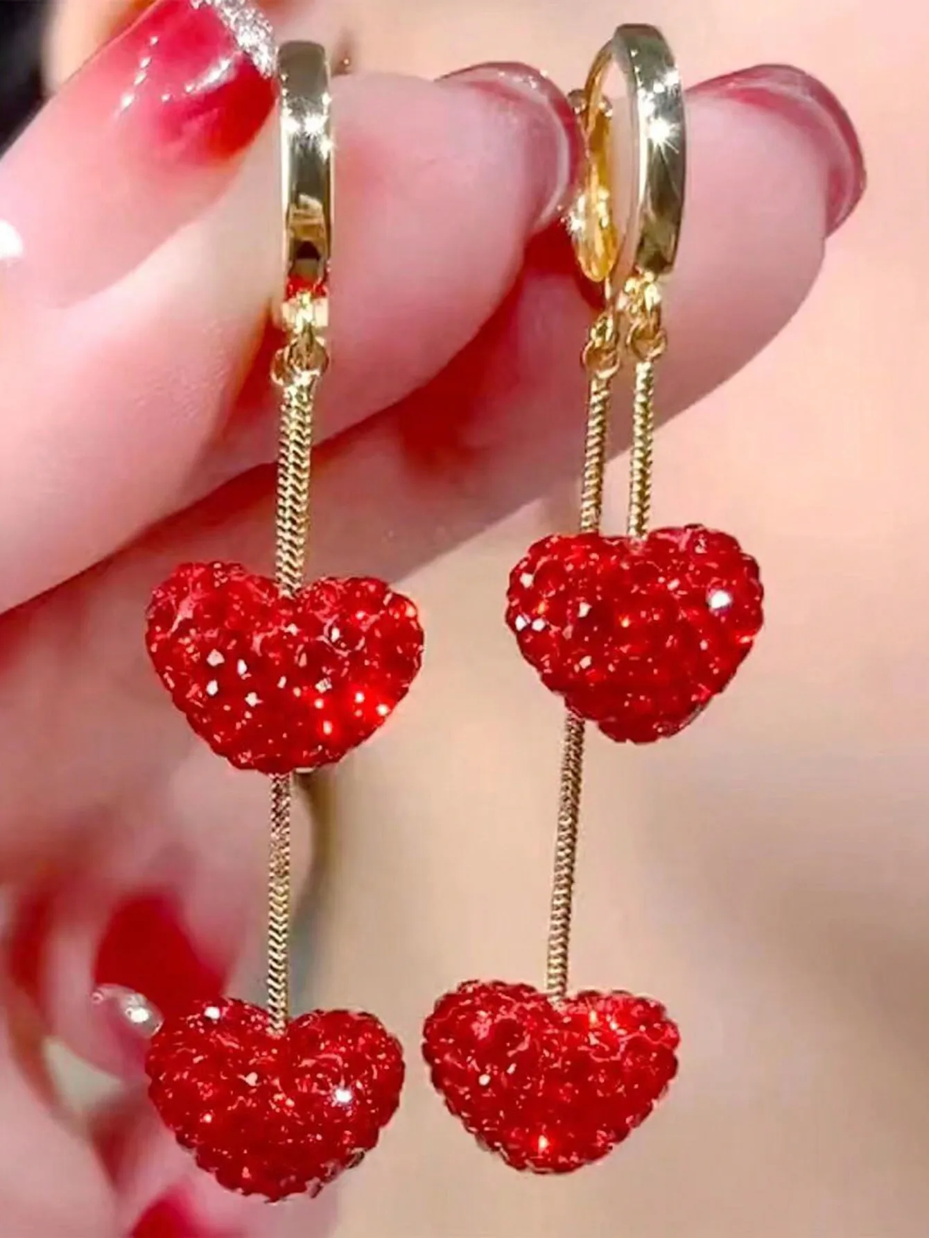 

Red Heart Crystal Dangle Earrings for Women, Gold Tone Chain Drop Design, Perfect for Valentine's Day & Parties