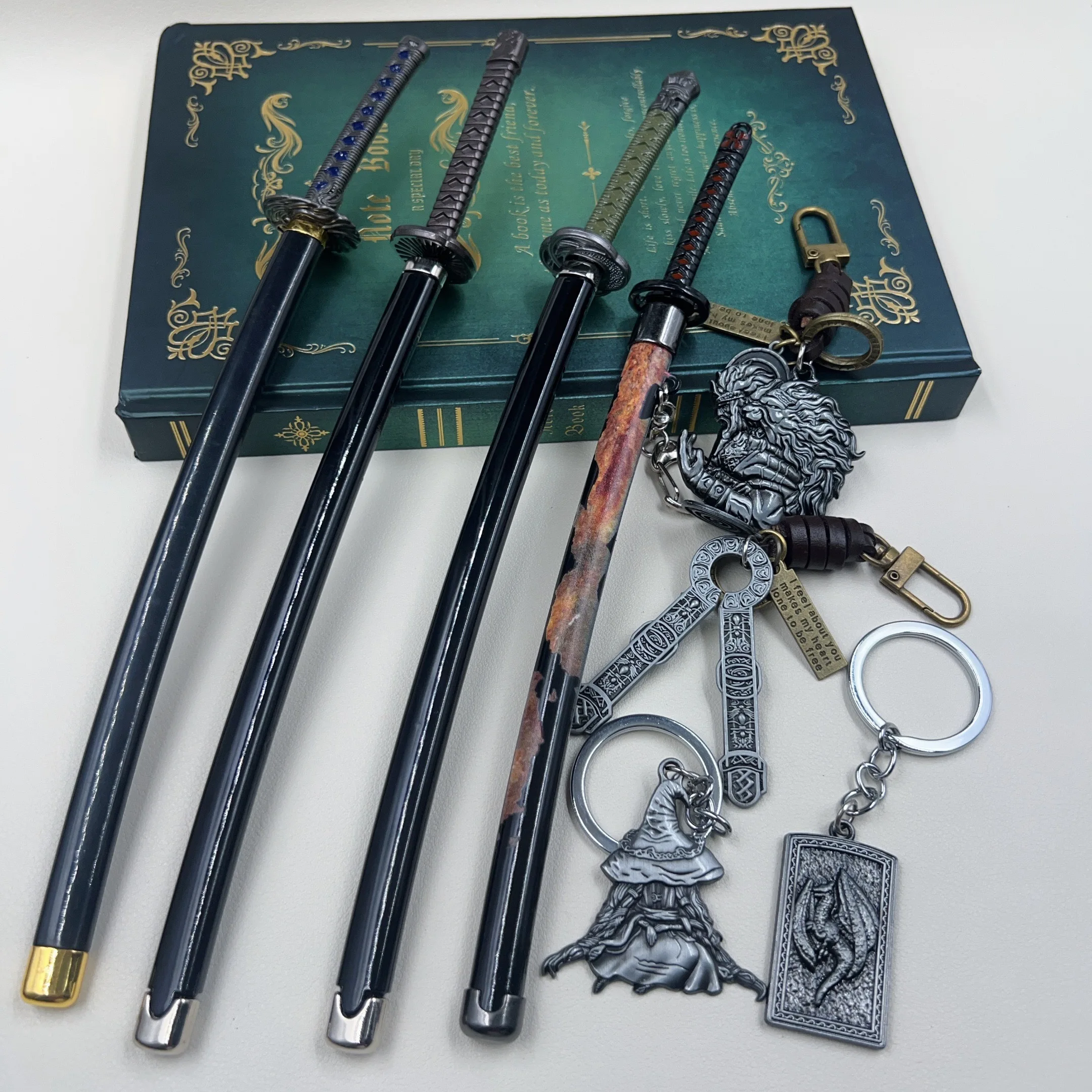 26cm Star Shadow Series Katana Keychain ER Game Peripherals All Metal Rivers of Blood Model for Home Ornaments Crafts Key Ring