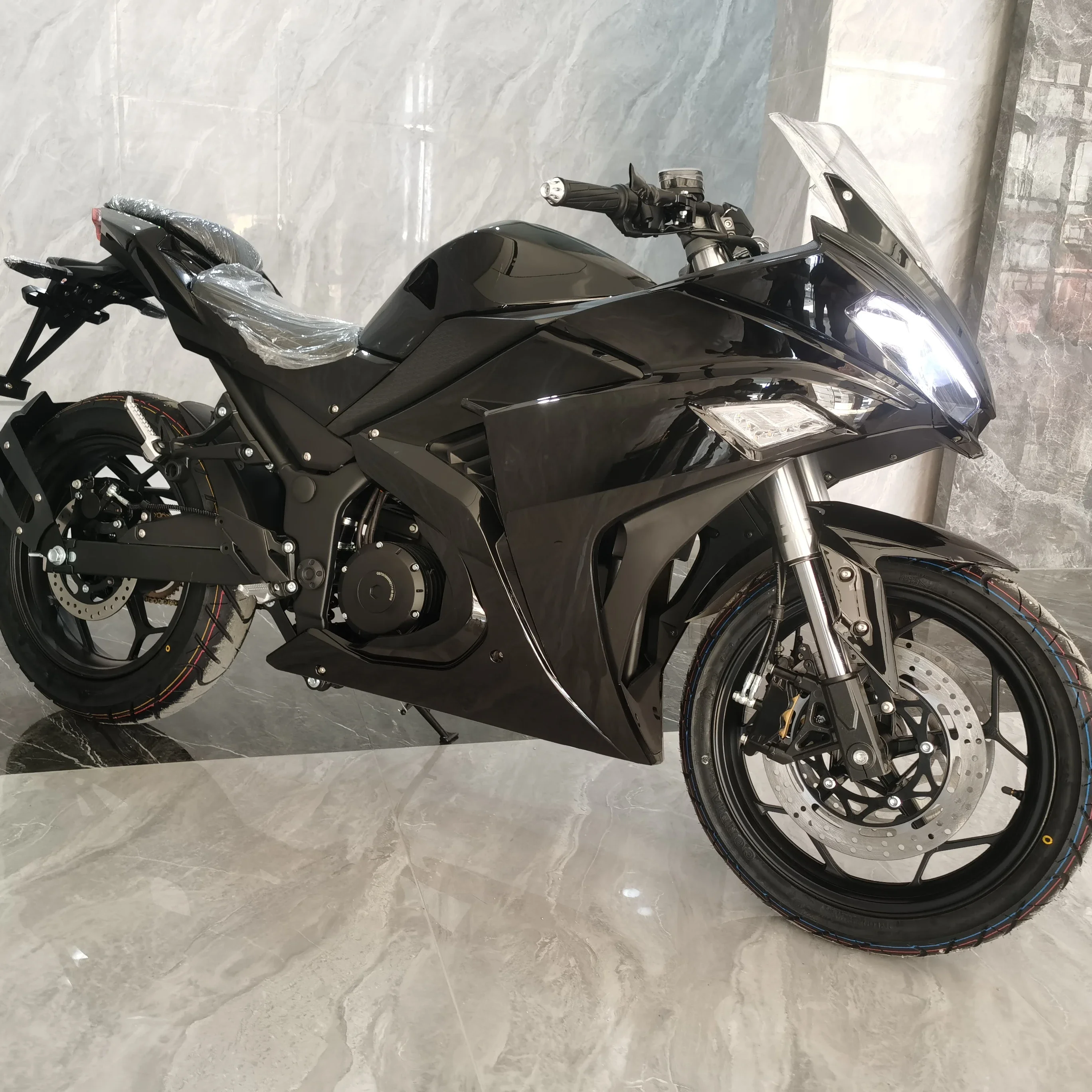 2022 Newest 180km/h super speed 8000w center motor racing electric motorcycle V6-M