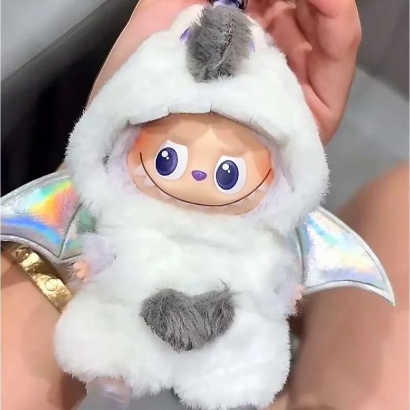 Para v4 labubu bonito múltiplas séries elf aventura roupas bib calças macacão animal temático pingente roupa traje acessórios