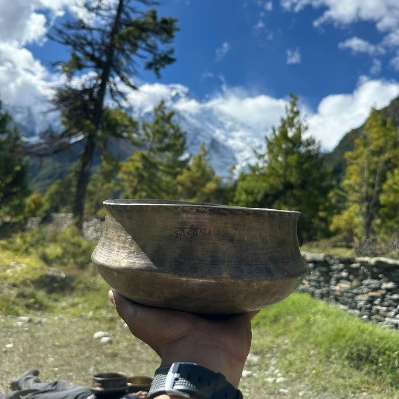 

Nepal Handmade Buddhist Sound Bowl Old Song Bowl History and Culture Song Bowl Special Shape