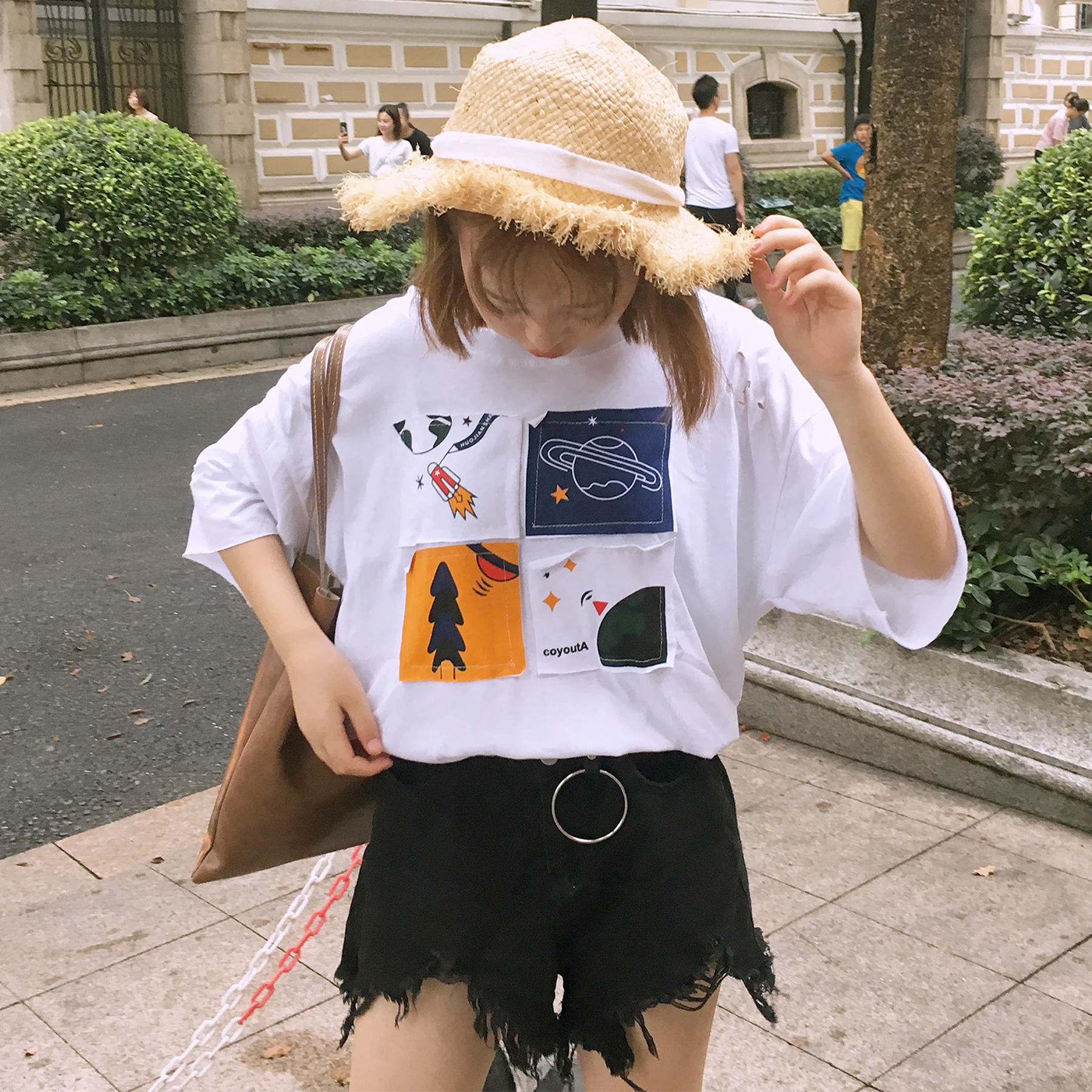 

2023 New Fashion Cartoon Cute Printed Simple White Loose Casual All Match Short Sleeve Female T-shirt